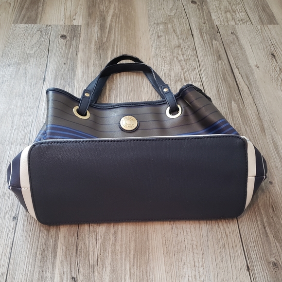 Tommy Hilfiger Purse - Picture 2 of 5